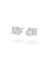 Charger l'image dans la galerie, Pear & Emerald Studs - Arter Jewelry