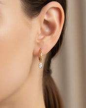 Charger l'image dans la galerie, Marquise Button Back Earring - Arter Jewelry
